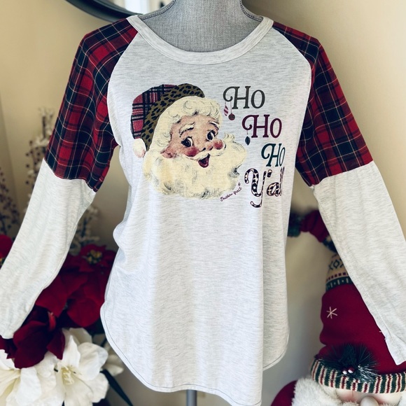 Southern Grace Long Sleeve Gray Plaid Shoulder Santa Tshirt.  Size Small - Picture 1 of 2